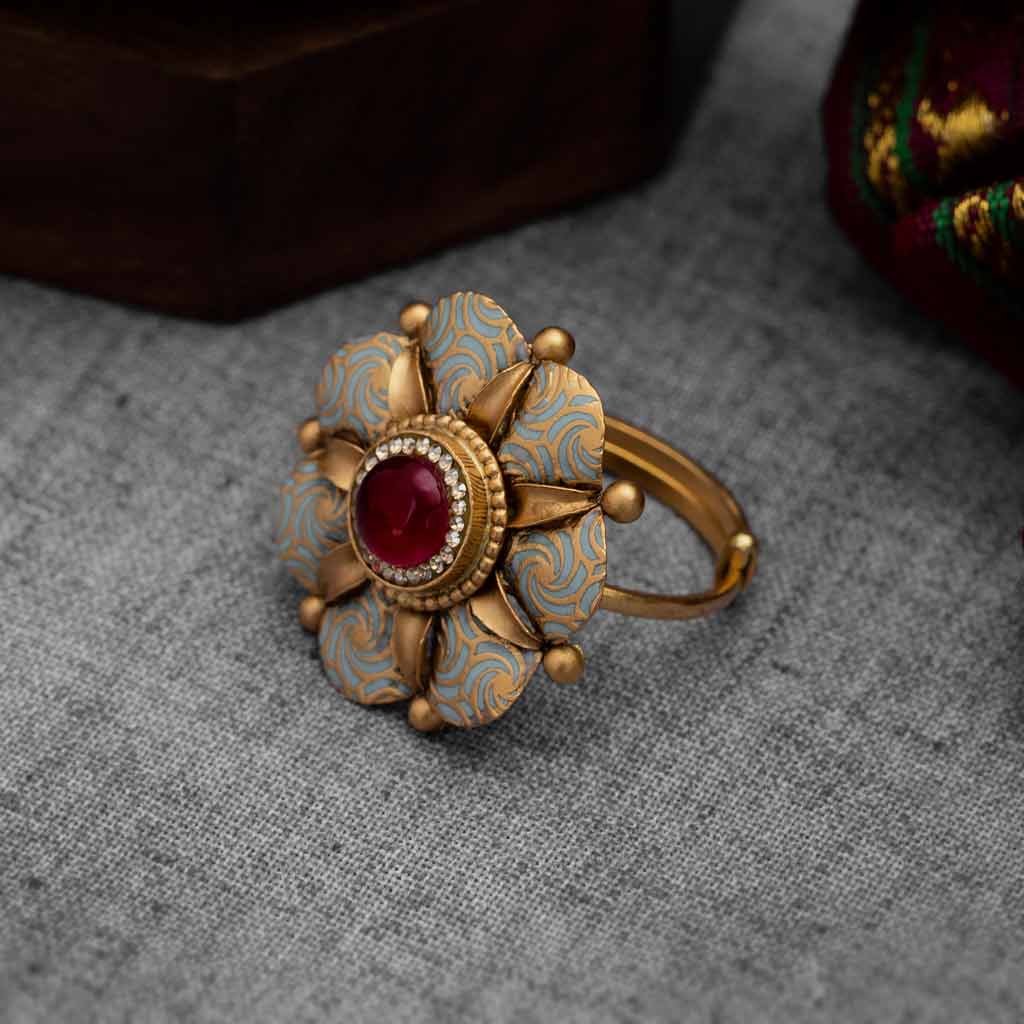 Round Polished Antique Ring, Gender : Female, Occasion : Party Wear,  Wedding Wear at Best Price in Tamil Nadu